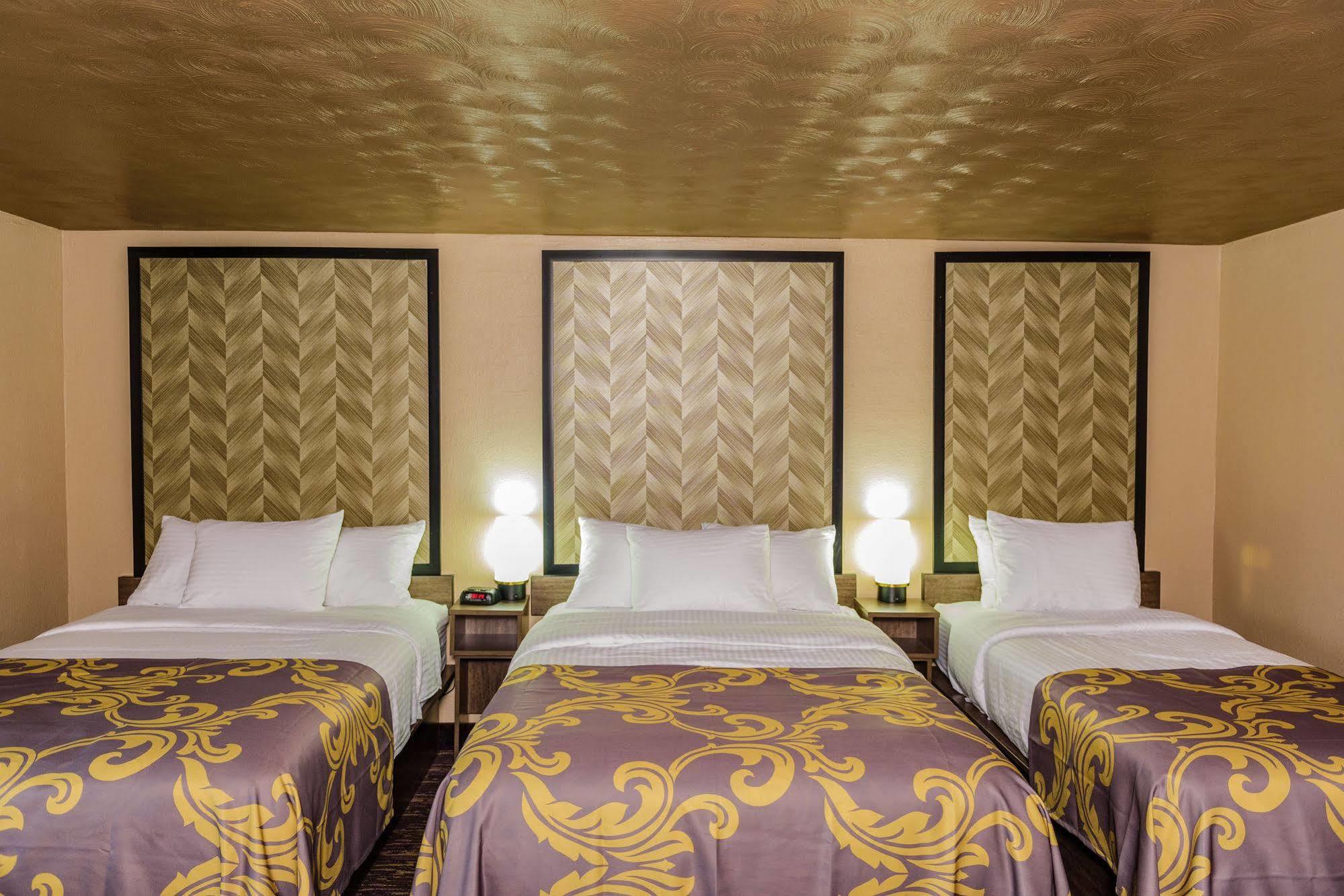 Aarya Hotel By Niagara Fashion Outlets Niagara Falls Exterior photo